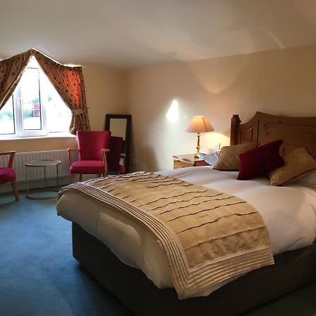 Coastline House Bed & Breakfast Дингъл Екстериор снимка