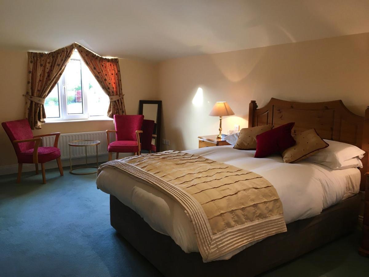 Coastline House Bed & Breakfast Дингъл Екстериор снимка